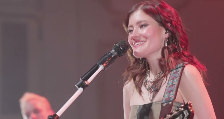 Madeline Juno - Nicht ich (Live) Musikvideo